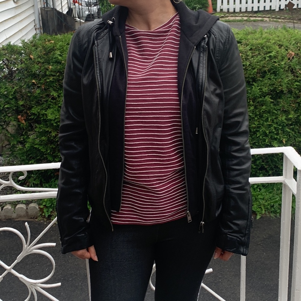 Lamarque leather jacket size xs removable hoodie